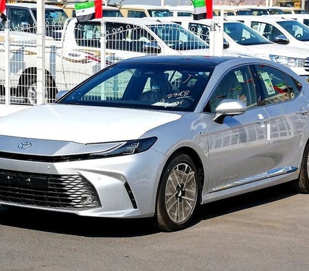 Toyota Camry 2025, photo 3 of 4