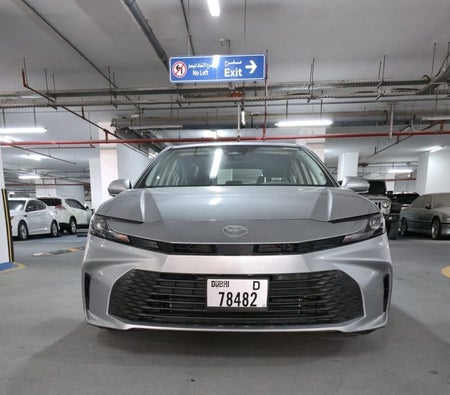 Toyota Camry 2025, photo 3 of 4