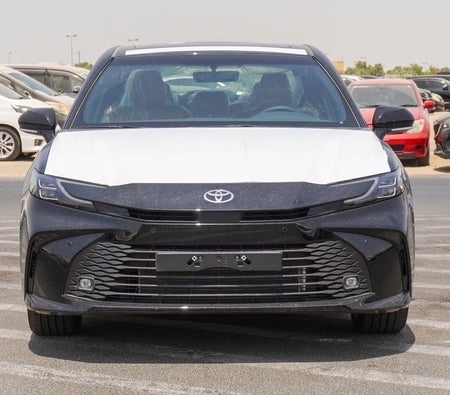 Toyota Camry 2025, photo 2 of 4