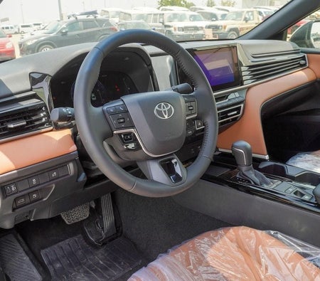 Toyota Camry 2025, photo 4 of 4