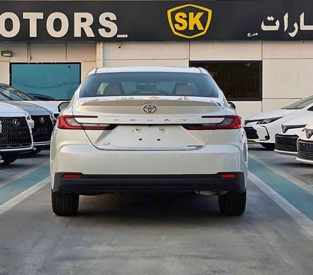 Bianca Toyota Camry 2025