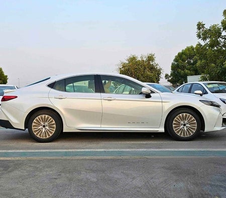 Bianca Toyota Camry 2025