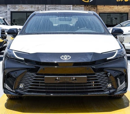 Toyota Camry 2026, photo 2 of 4