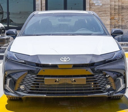 Toyota Camry 2026, photo 2 of 4