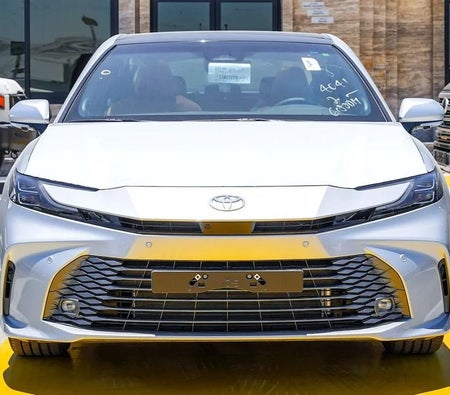 Toyota Camry 2026, photo 2 of 4