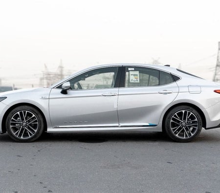 Toyota Camry 2026, photo 3 of 4
