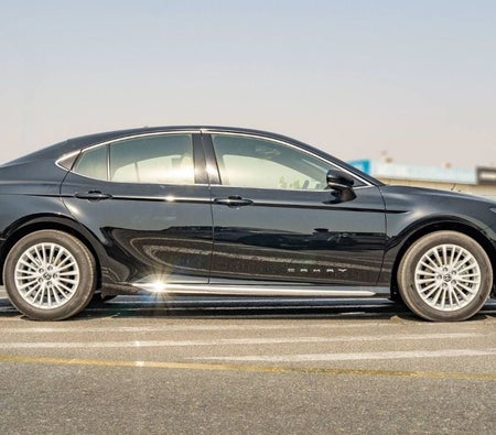 Toyota Camry 2026, photo 2 of 4