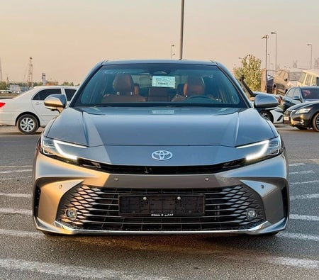 Toyota Camry 2026, photo 3 of 4
