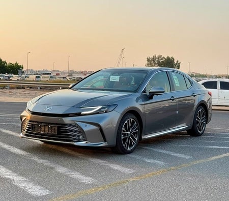 Серый Toyota Camry 2026 Серый Toyota Camry 2026