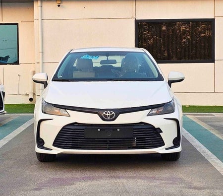 Bianca Toyota Corolla 2026
