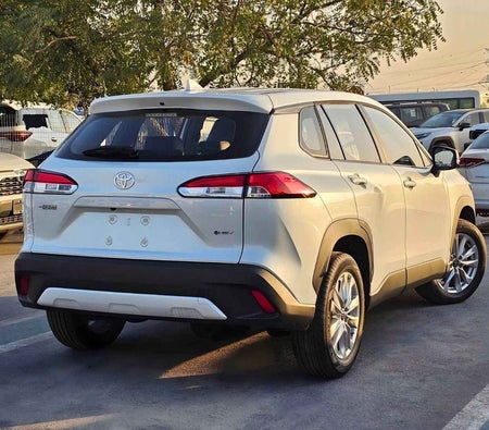 Bianca Toyota Corolla Cross 2025