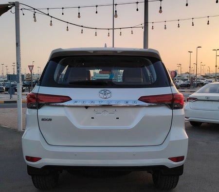 Weiß Toyota Fortuner 2017 Weiß Toyota Fortuner 2017