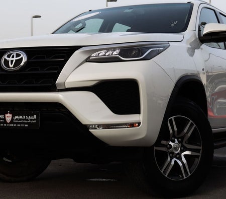 Toyota Fortuner 2023, photo 3 of 4