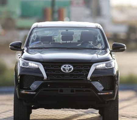 Toyota Fortuner 2025, photo 1 of 4