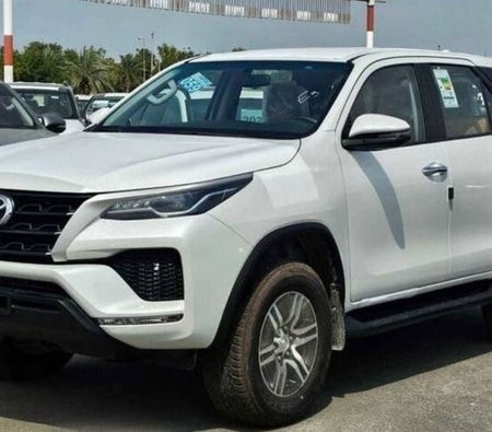 Toyota Fortuner 2025, photo 3 of 4