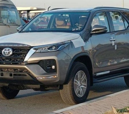 Toyota Fortuner 2025, photo 1 of 4