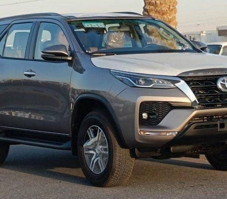 Toyota Fortuner 2025, photo 2 of 4