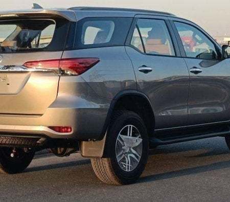 Toyota Fortuner 2025, photo 3 of 4