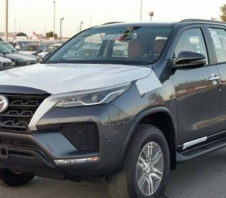 Toyota Fortuner 2025, photo 2 of 4