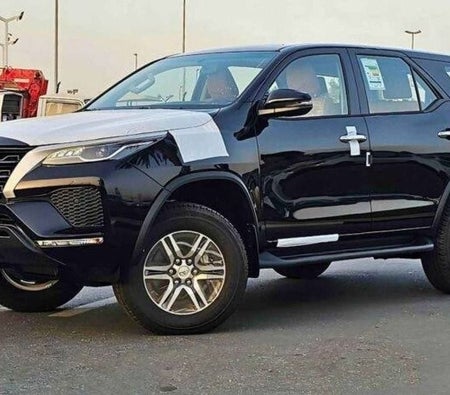 Toyota Fortuner 2025, photo 2 of 4