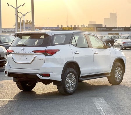 Toyota Fortuner 2026, photo 4 of 4