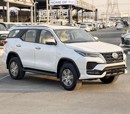 Toyota Fortuner 2026, photo 3 of 4