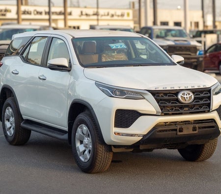 Toyota Fortuner 2026, photo 3 of 4