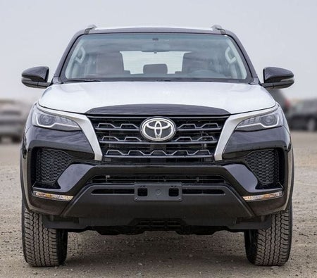 Toyota Fortuner 2026, photo 3 of 4