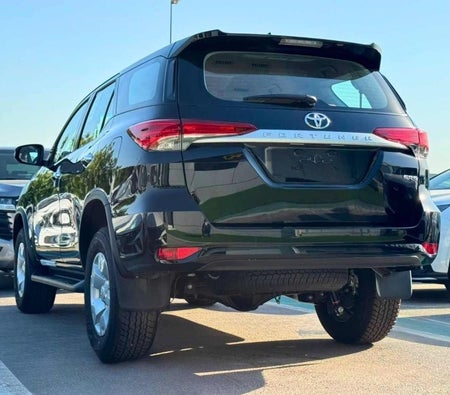 Nero Toyota Fortuner 2026