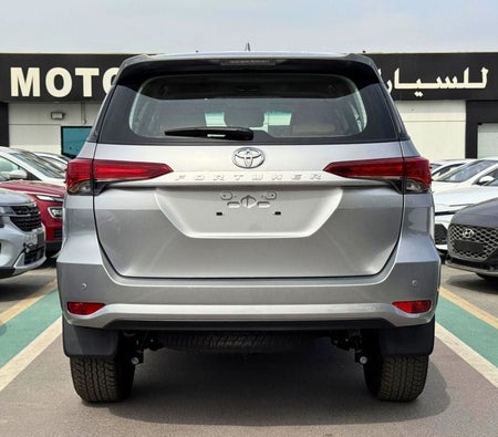 D'argento Toyota Fortuner 2026