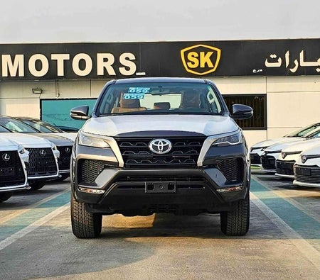 Серый Toyota Fortuner 2026 Серый Toyota Fortuner 2026
