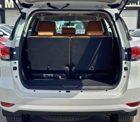 Bianca Toyota Fortuner 2026