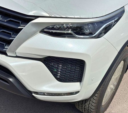 Bianca Toyota Fortuner 2026