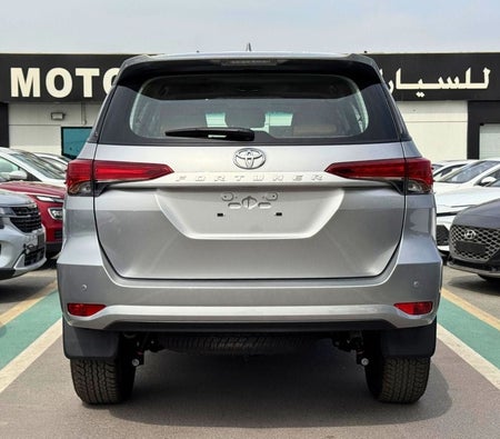 D'argento Toyota Fortuner 2026