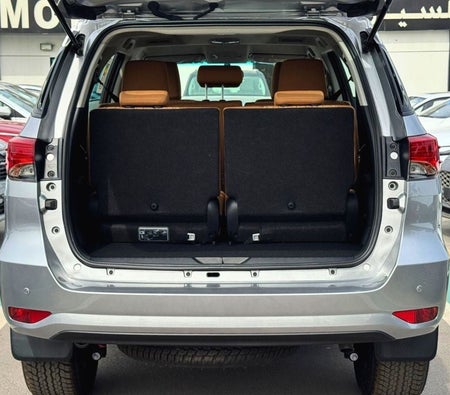 D'argento Toyota Fortuner 2026