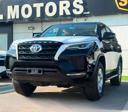 Schwarz Toyota Fortuner 2026 Schwarz Toyota Fortuner 2026