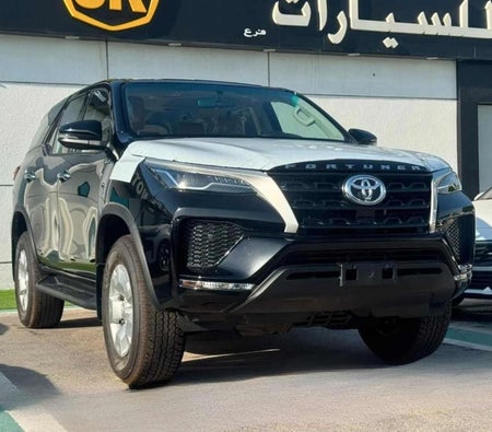 Nero Toyota Fortuner 2026