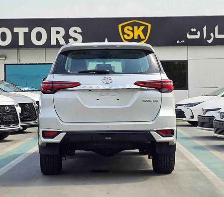 Bianca Toyota Fortuner 2026