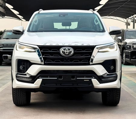 Weiß Toyota Fortuner 2026 Weiß Toyota Fortuner 2026