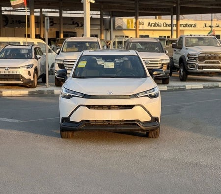 White Toyota Frontlander 2025