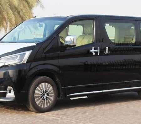 Toyota Granvia 2026, photo 1 of 4