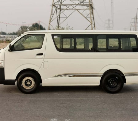 Blanco Toyota Hiace 2022