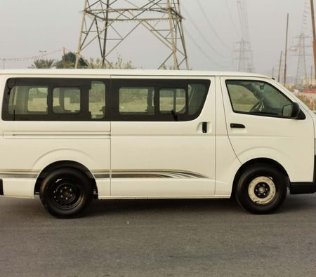 Blanco Toyota Hiace 2022