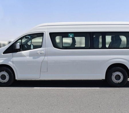 Toyota Hiace 2023, photo 4 of 4