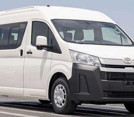 Toyota Hiace 2023, photo 2 of 4