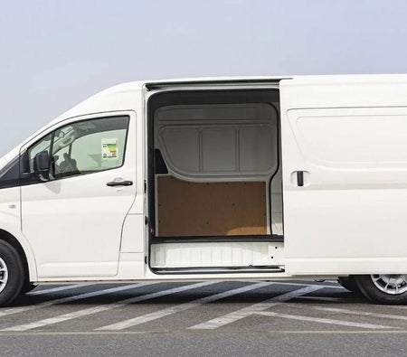 Toyota Hiace 2023, photo 2 of 4