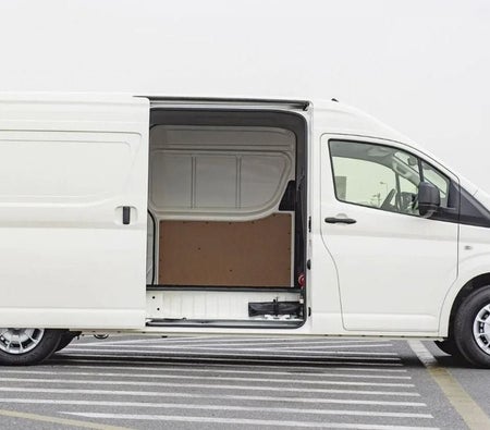 Toyota Hiace 2023, photo 4 of 4