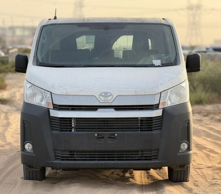 Toyota Hiace 2025, photo 2 of 4