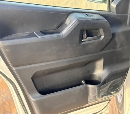 Toyota Hiace 2025, photo 4 of 4