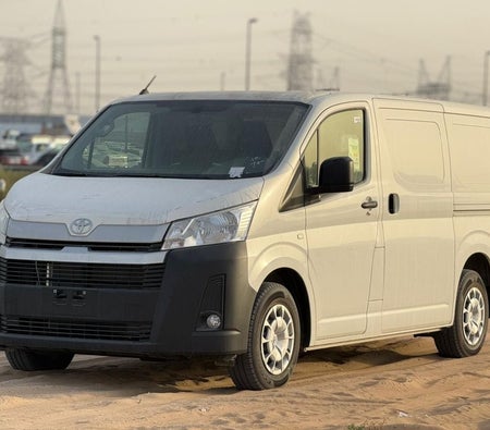 Toyota Hiace 2025, photo 3 of 4